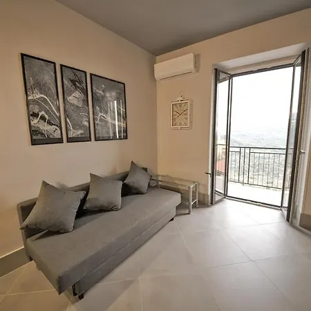 Feriehus Loft Residenza 33 *
